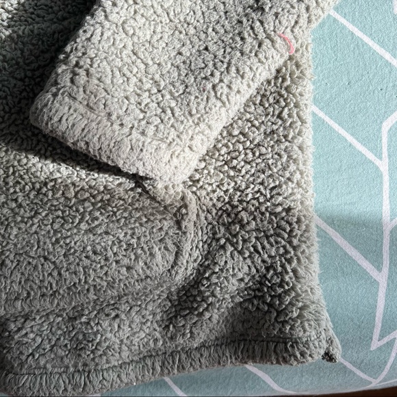 PINK Sherpa **MOVING SALE EVERYTHING MUST GO** - Picture 7 of 7